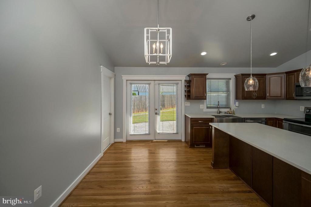 10906 PEACH TREE DRIVE