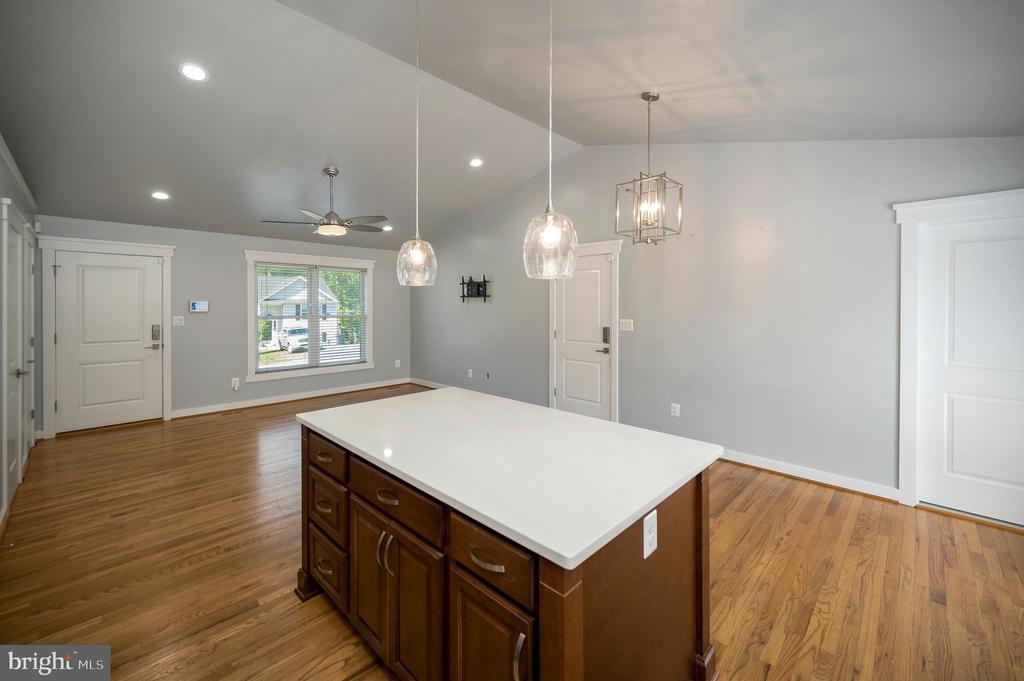 10906 PEACH TREE DRIVE