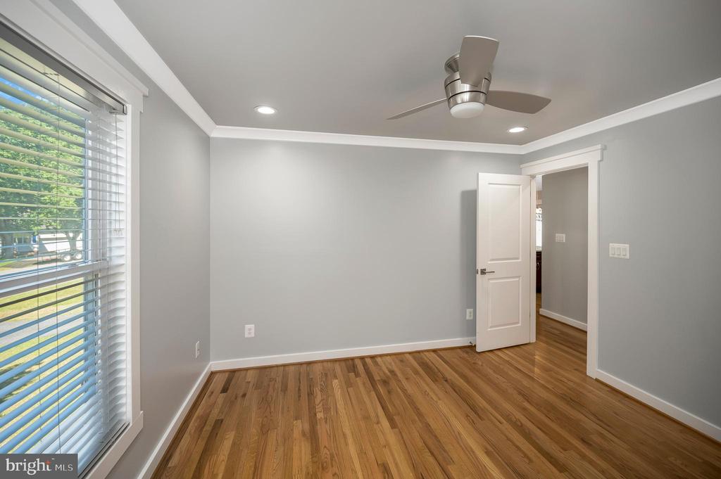 10906 PEACH TREE DRIVE