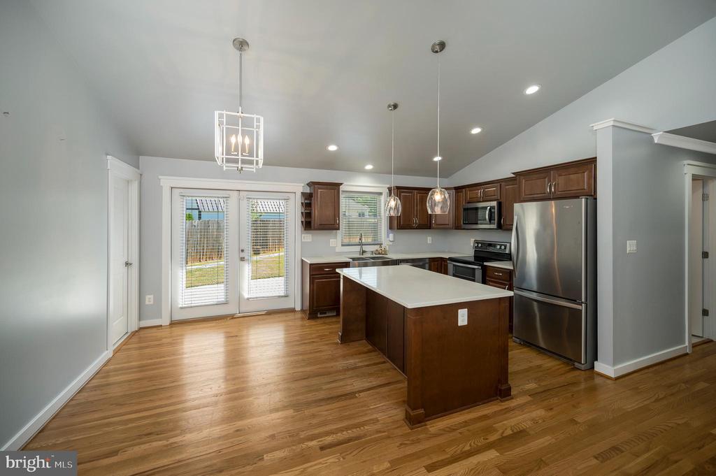 10906 PEACH TREE DRIVE