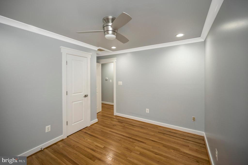 10906 PEACH TREE DRIVE