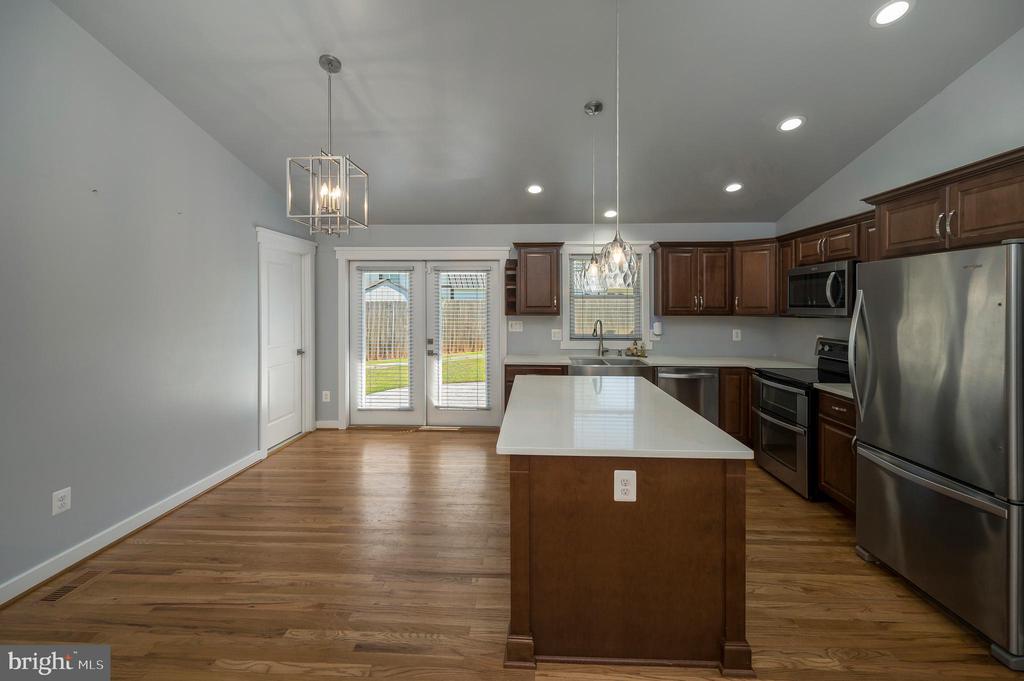 10906 PEACH TREE DRIVE