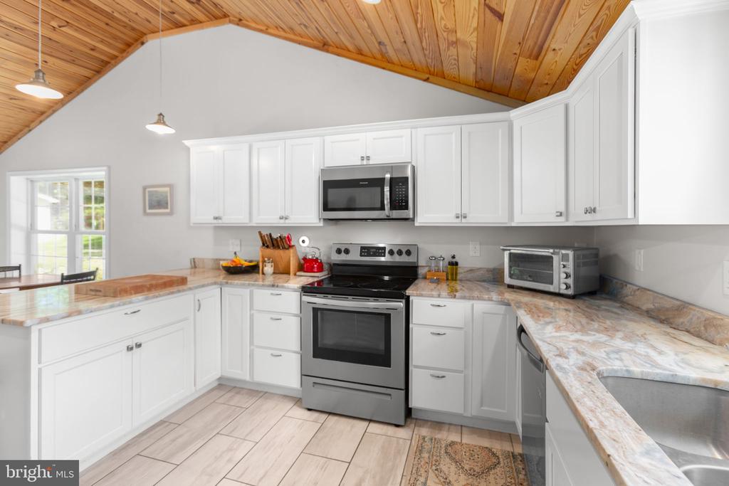 7228 COURTHOUSE ROAD