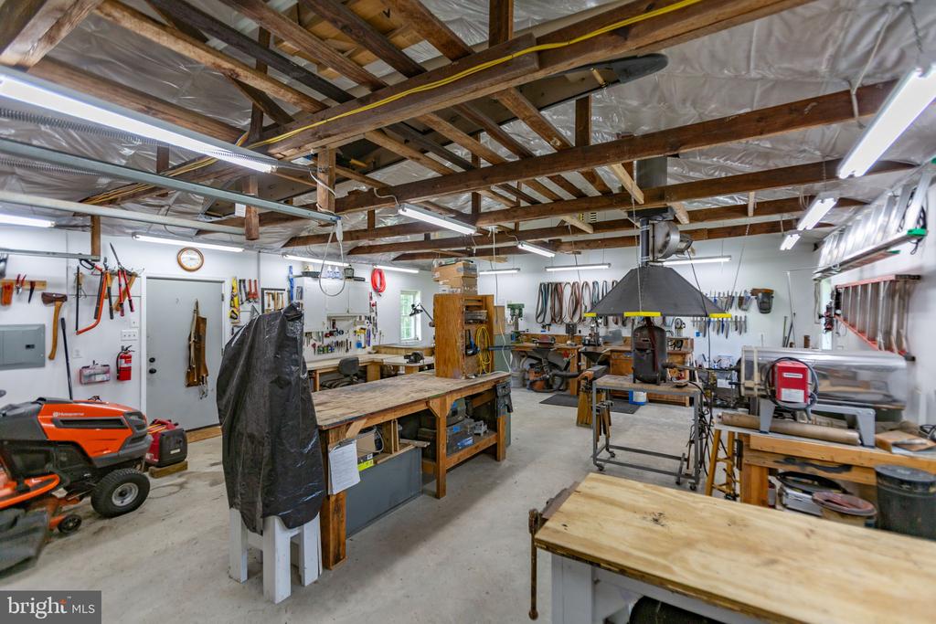7228 COURTHOUSE ROAD