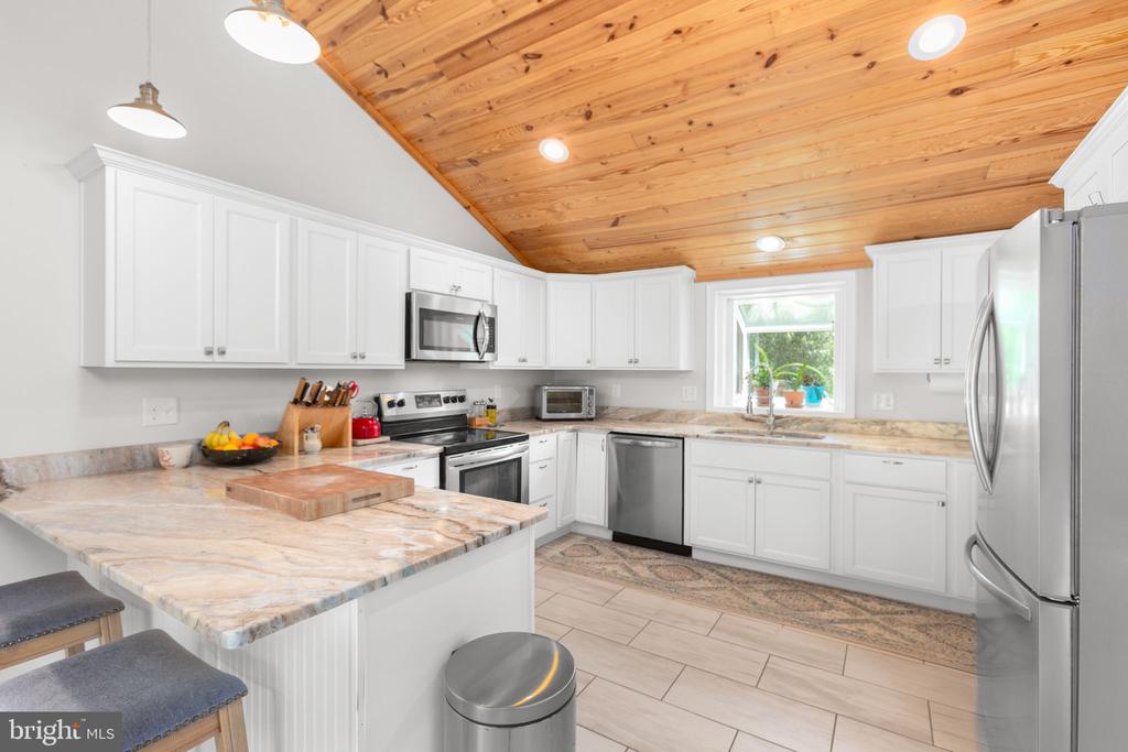 7228 COURTHOUSE ROAD