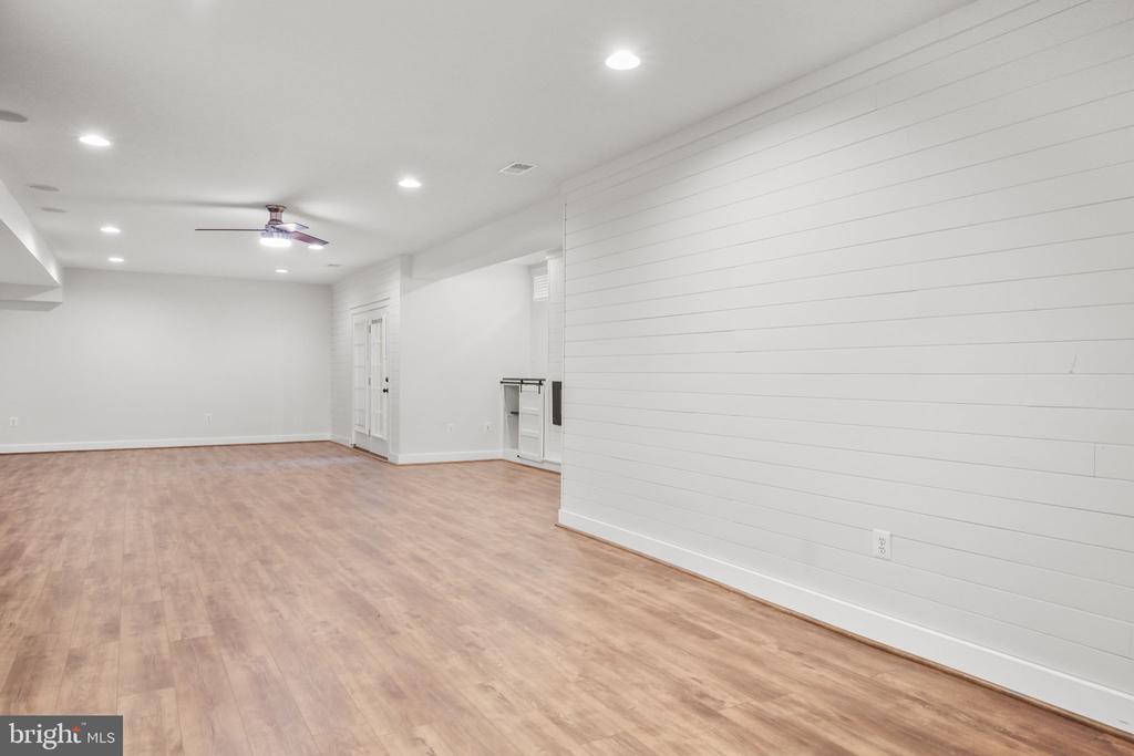 11304 A CHIVALRY CHASE LANE LEASE