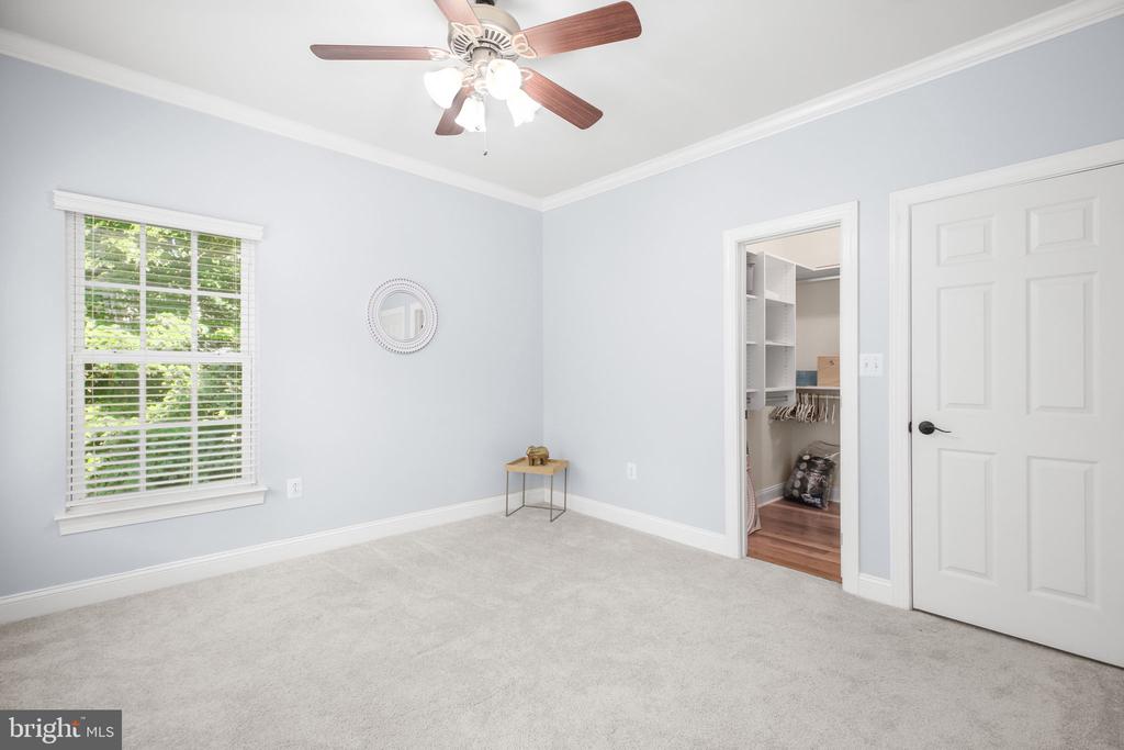 11304 A CHIVALRY CHASE LANE LEASE