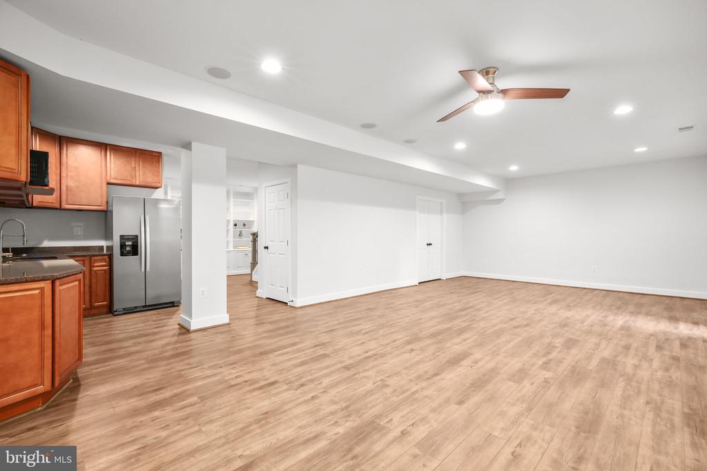 11304 A CHIVALRY CHASE LANE LEASE