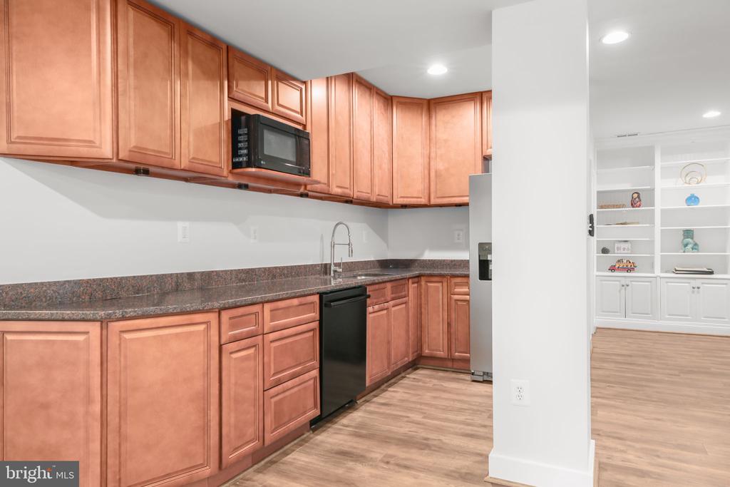 11304 A CHIVALRY CHASE LANE LEASE