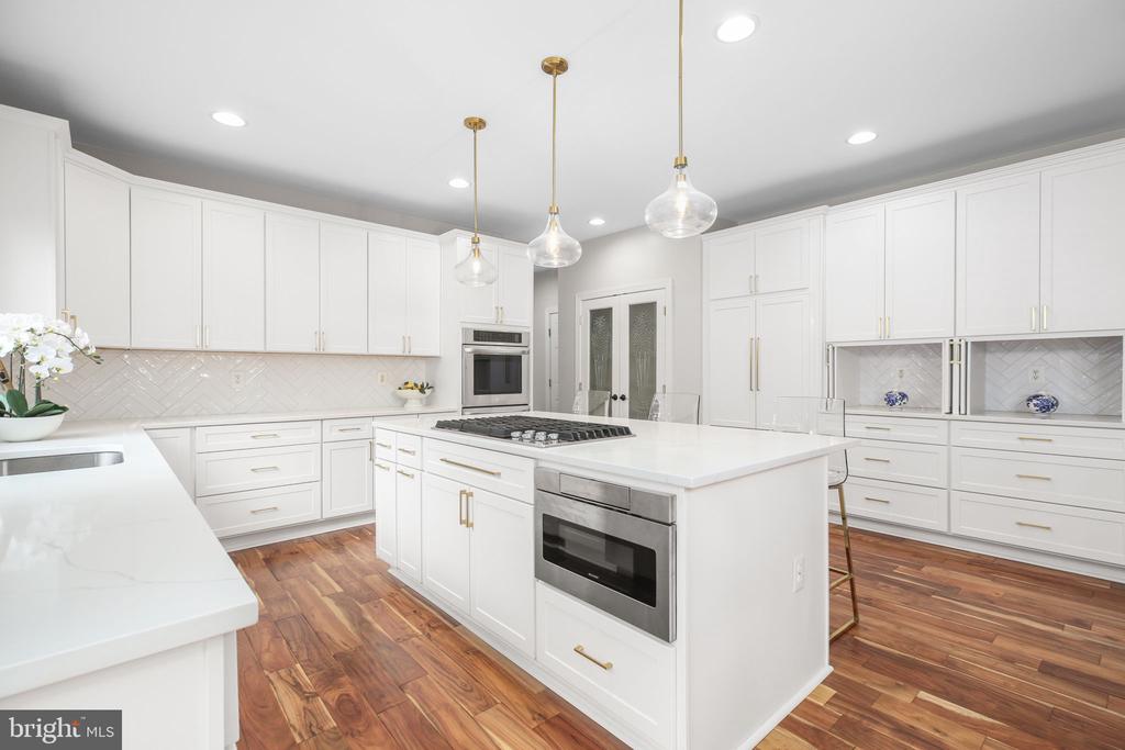 11304 A CHIVALRY CHASE LANE LEASE