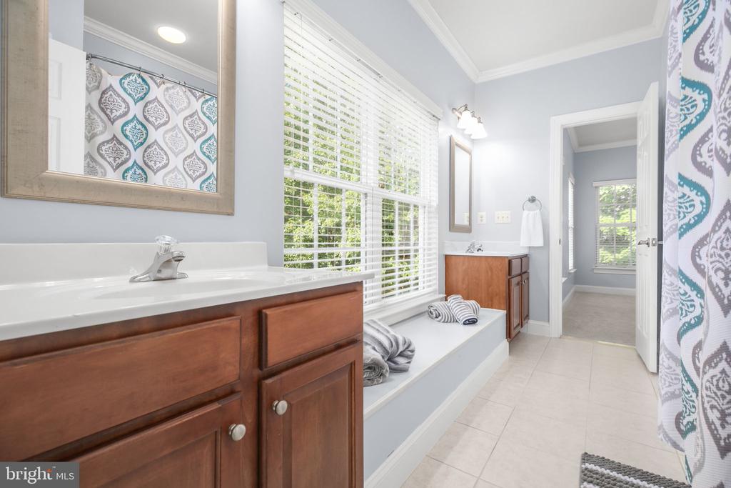 11304 A CHIVALRY CHASE LANE LEASE