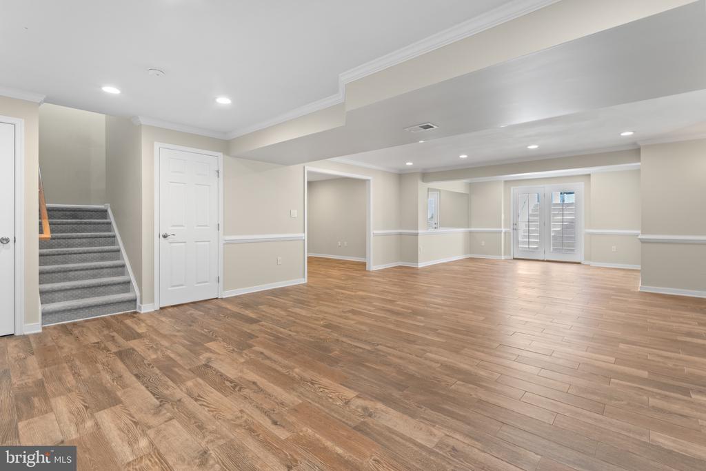 2411 WALTHALL COURT