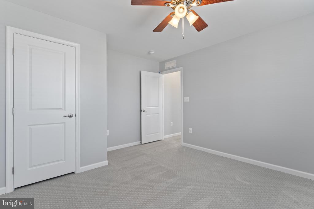 2411 WALTHALL COURT