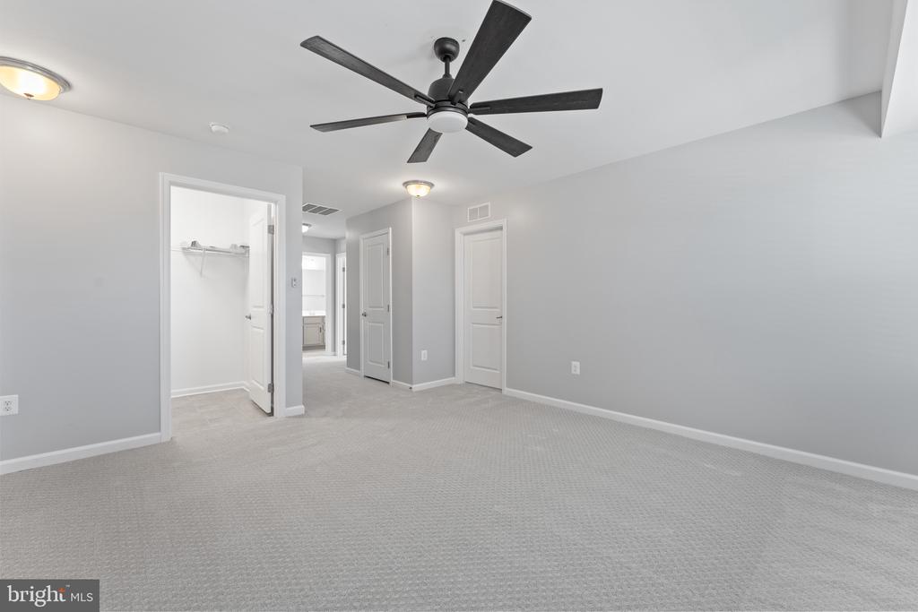 2411 WALTHALL COURT
