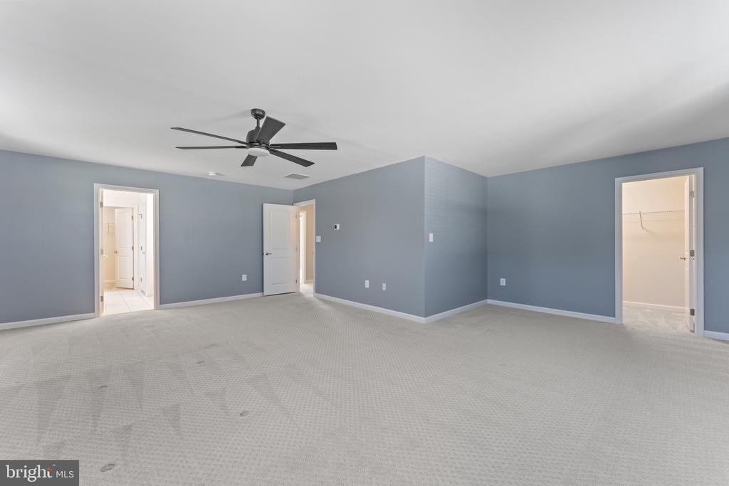 2411 WALTHALL COURT