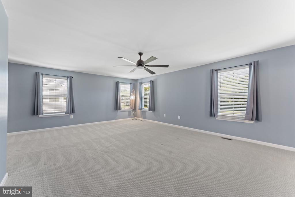 2411 WALTHALL COURT