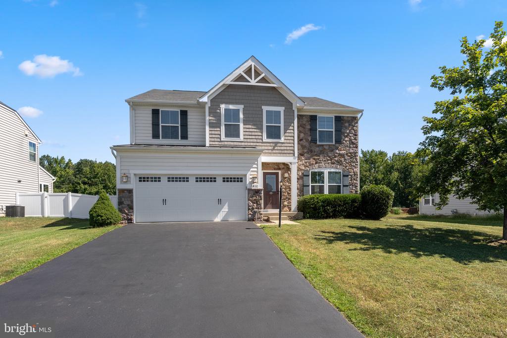 2411 WALTHALL COURT