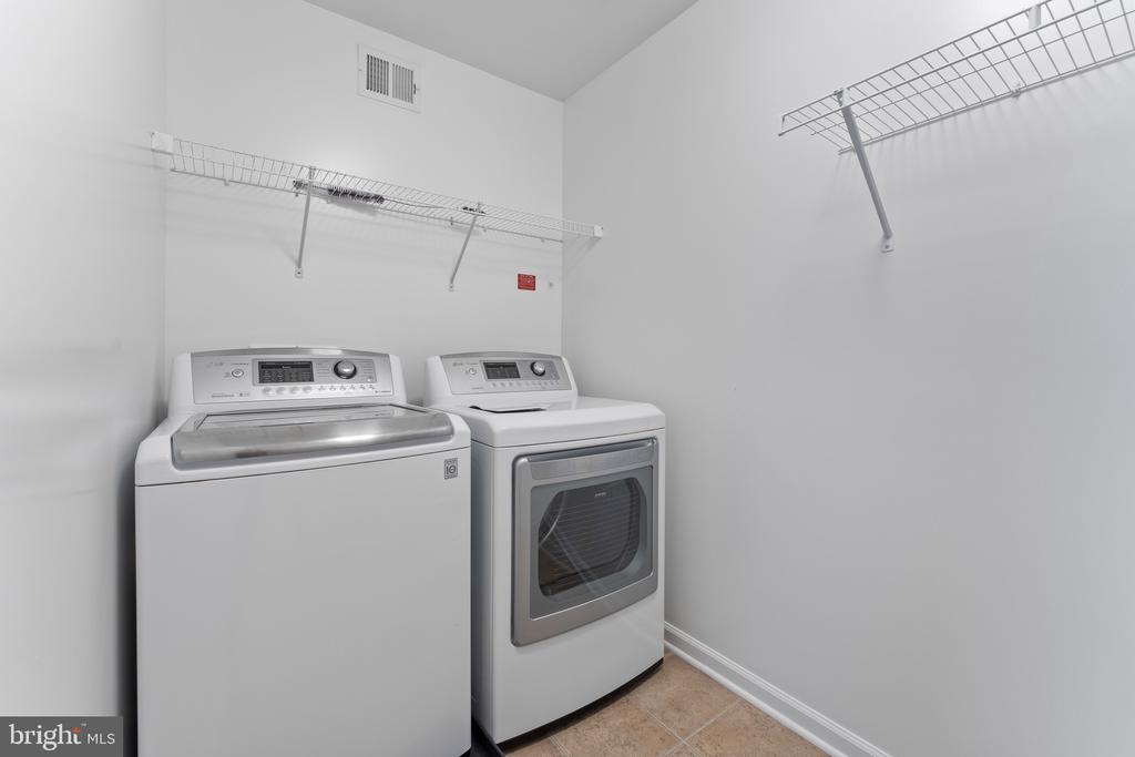 2411 WALTHALL COURT