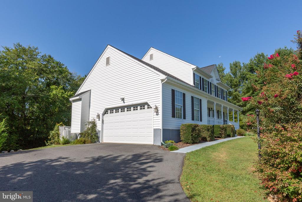 8022 SOURWOOD COURT