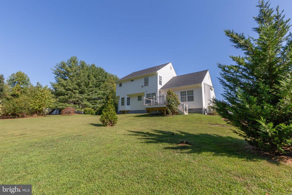 8022 SOURWOOD COURT