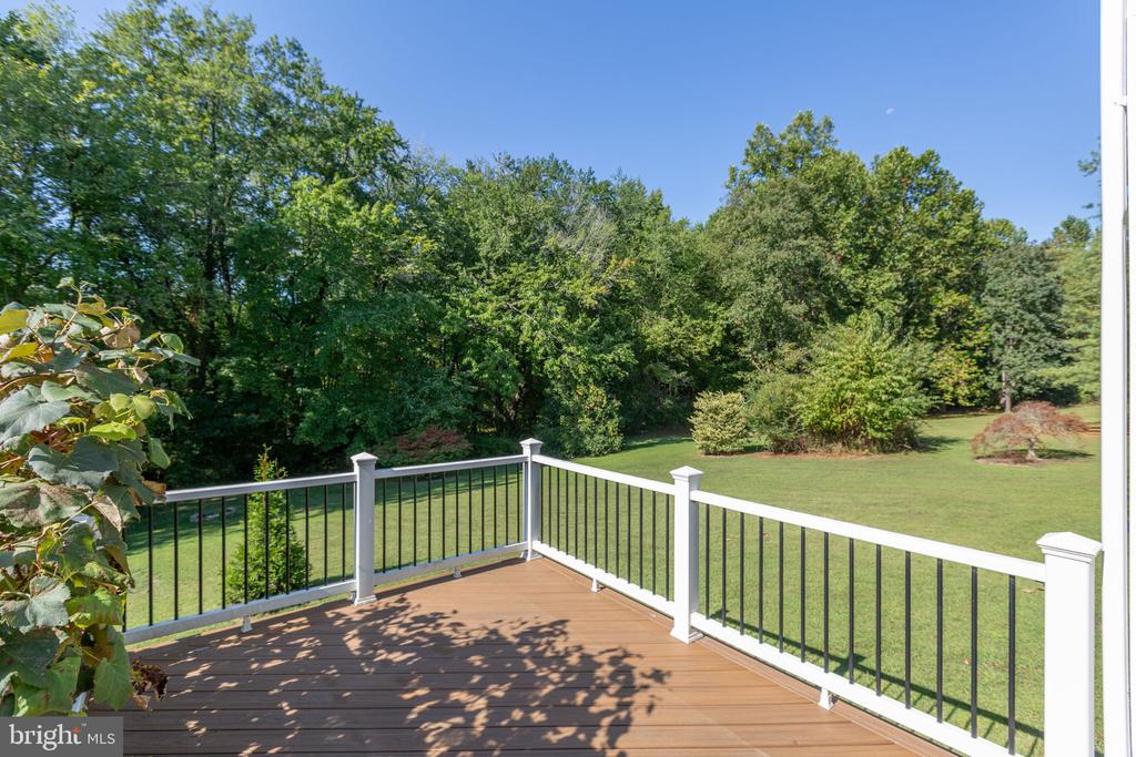 8022 SOURWOOD COURT