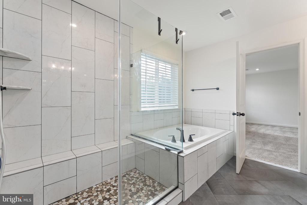 5508 REDGUM LANE
