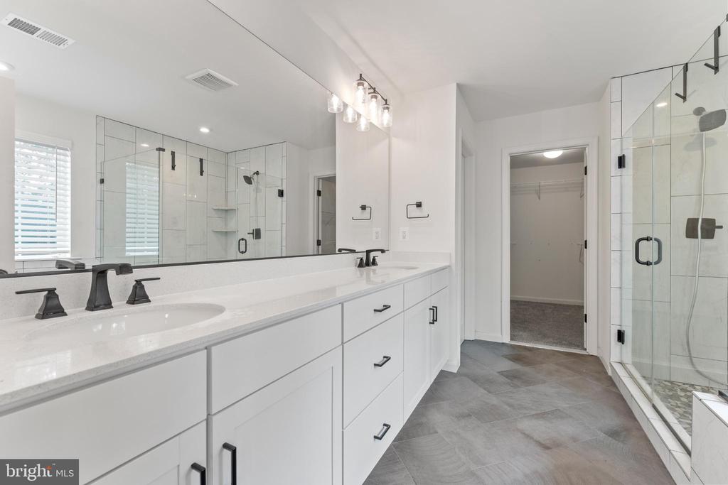 5508 REDGUM LANE