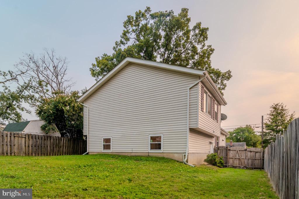 111 HOTCHKISS STREET