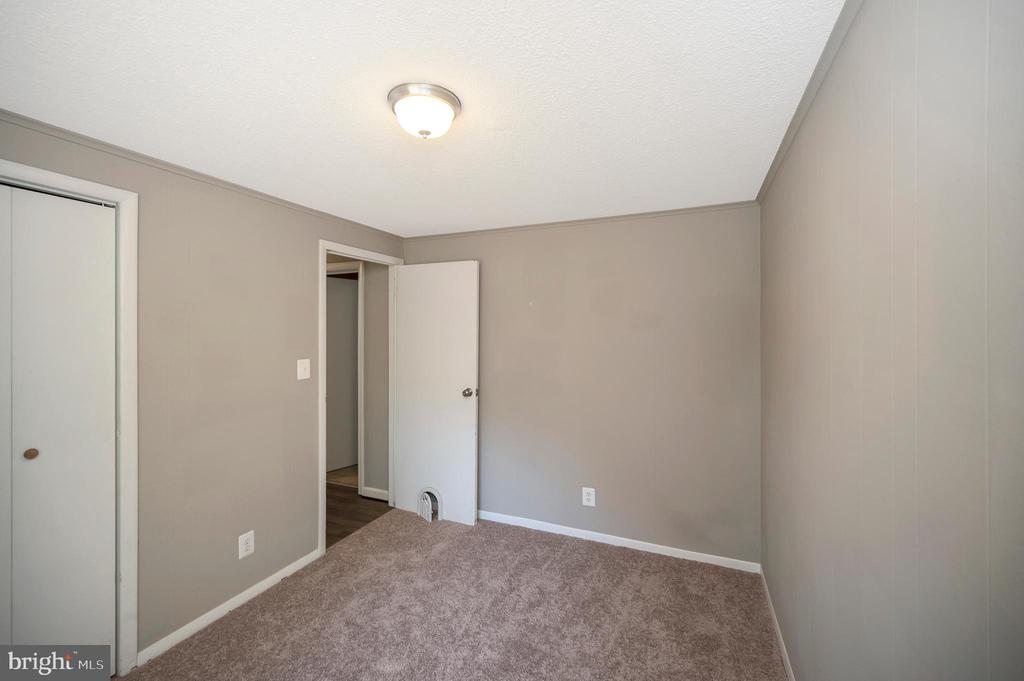 10916 DEER DRIVE