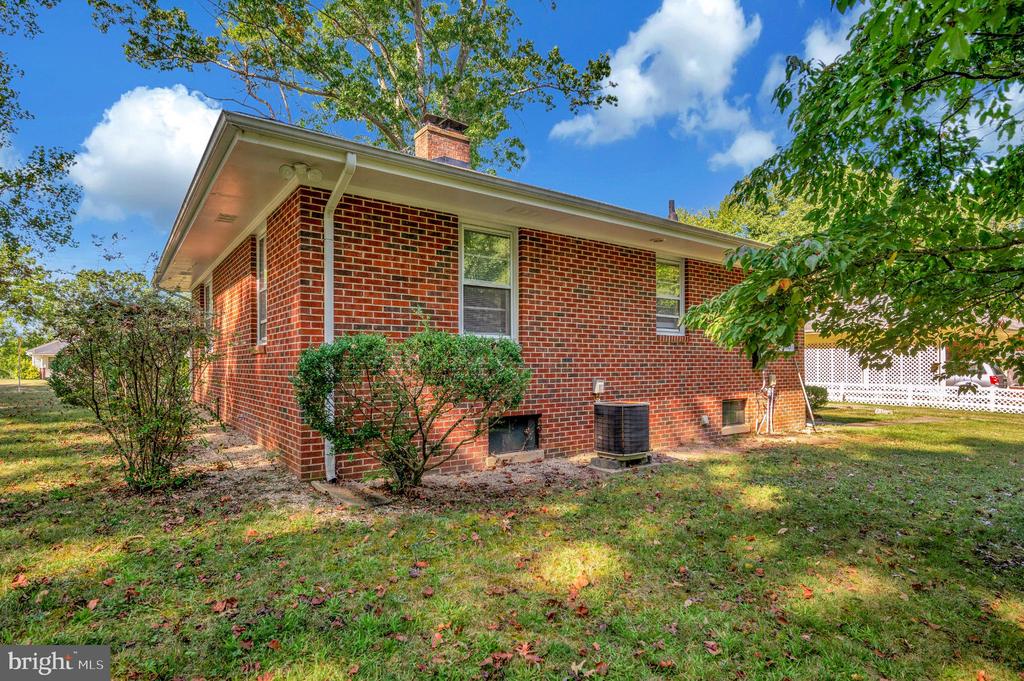 8625 BROCK ROAD