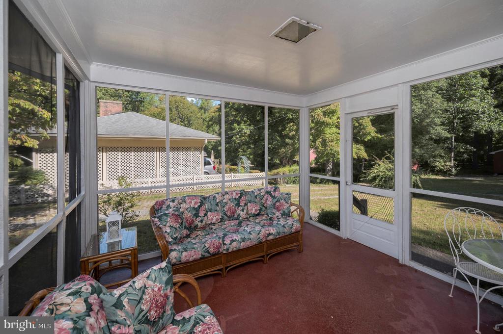 8625 BROCK ROAD