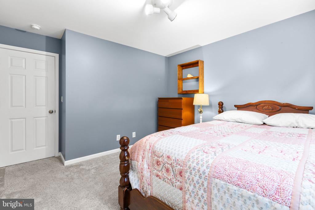 13200 LANDMARK COURT