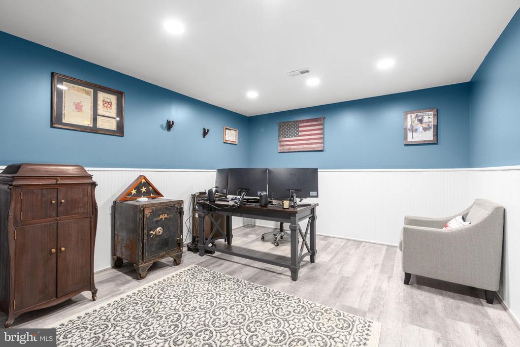 13200 LANDMARK COURT