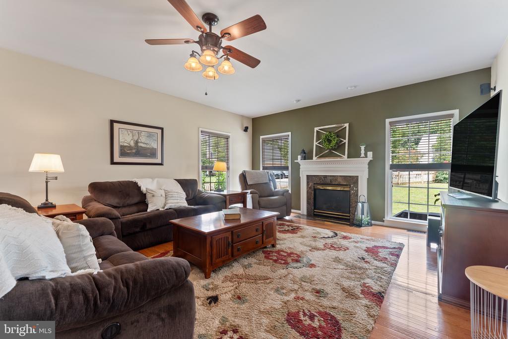 10310 LEES CROSSING LANE