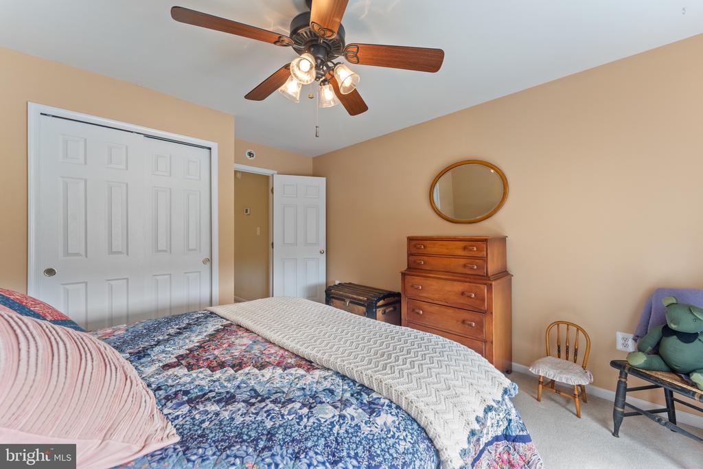 10310 LEES CROSSING LANE