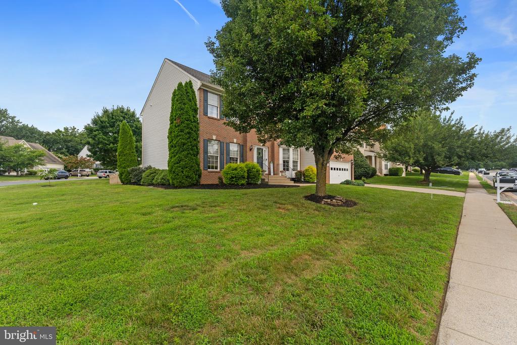 10310 LEES CROSSING LANE