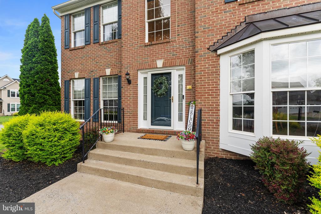 10310 LEES CROSSING LANE