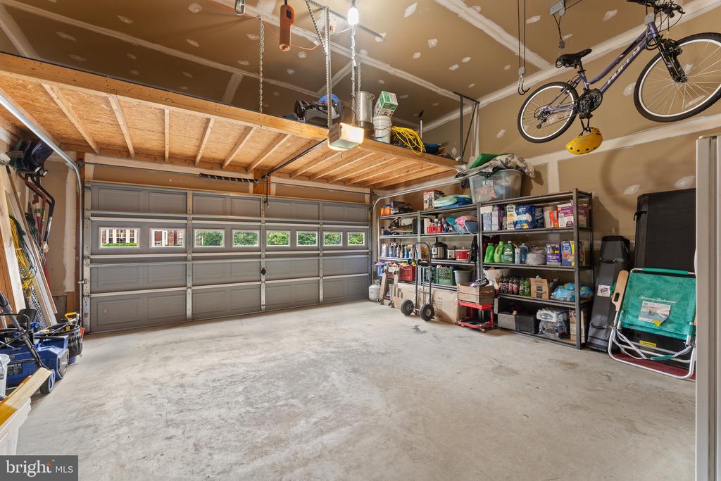 10310 LEES CROSSING LANE