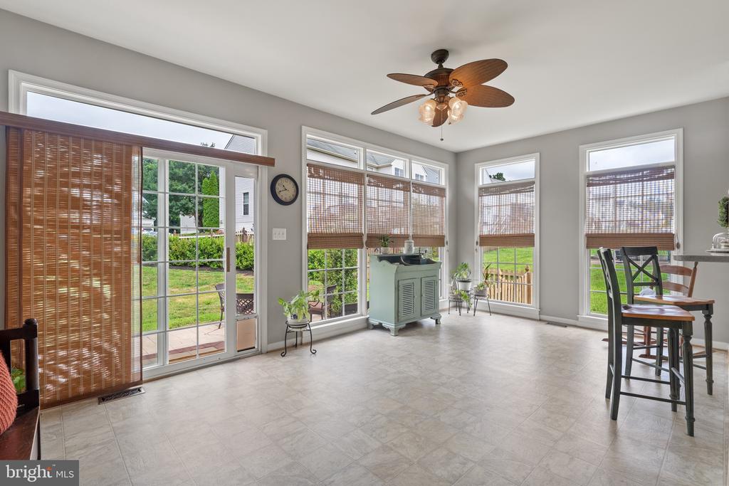10310 LEES CROSSING LANE