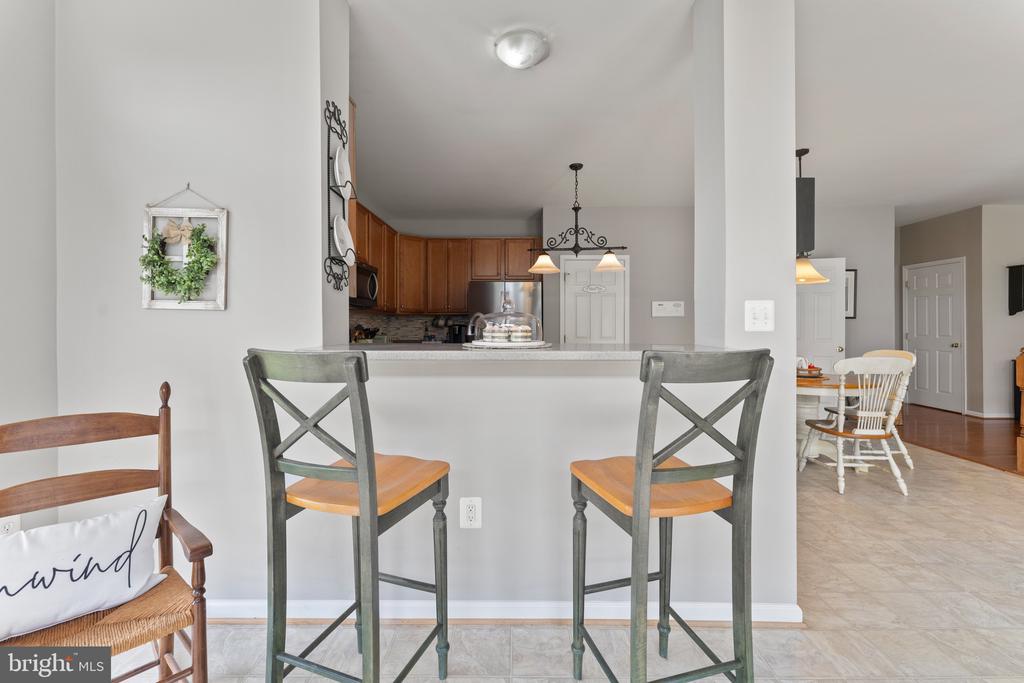 10310 LEES CROSSING LANE