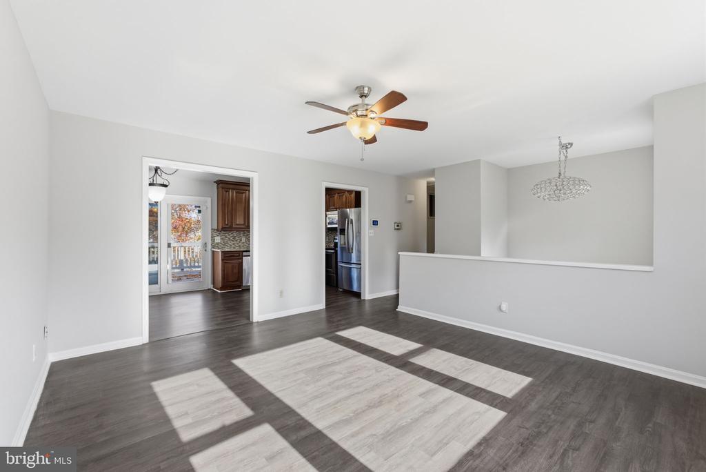 7301 DREW LANE