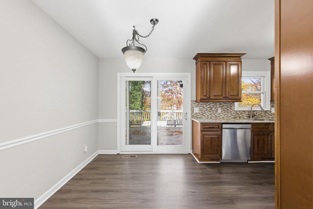 7301 DREW LANE