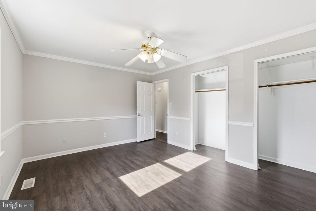 7301 DREW LANE