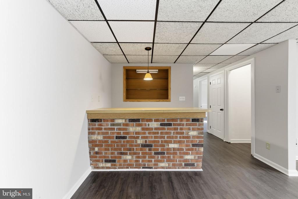 7301 DREW LANE