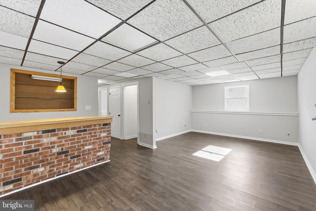 7301 DREW LANE