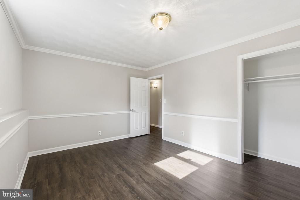 7301 DREW LANE
