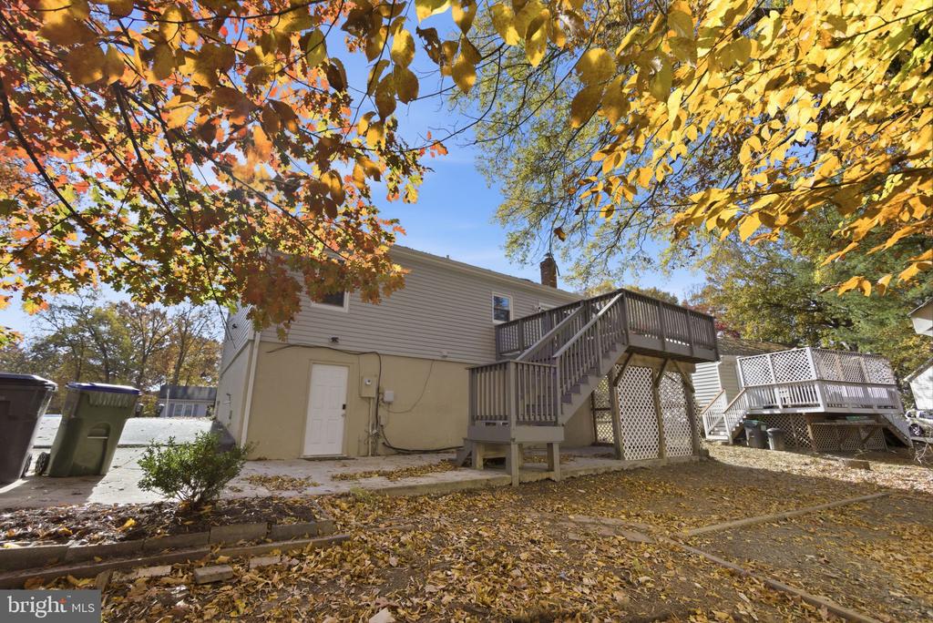 7301 DREW LANE