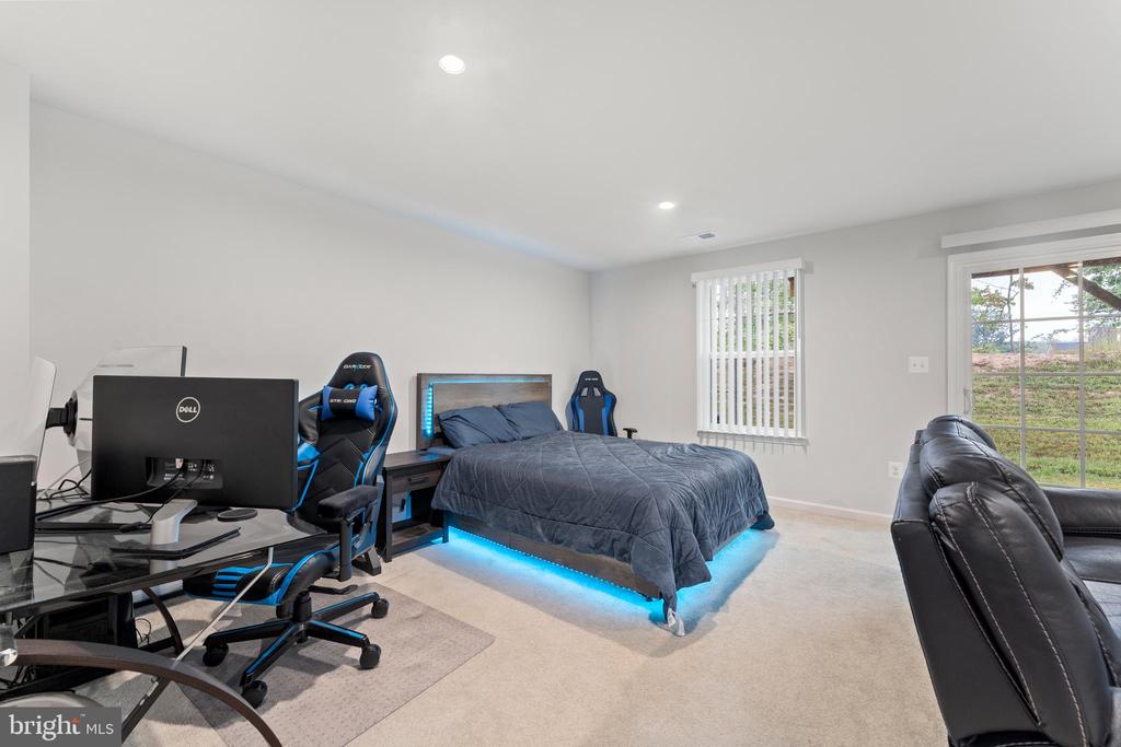 8809 STEVENSON LANE