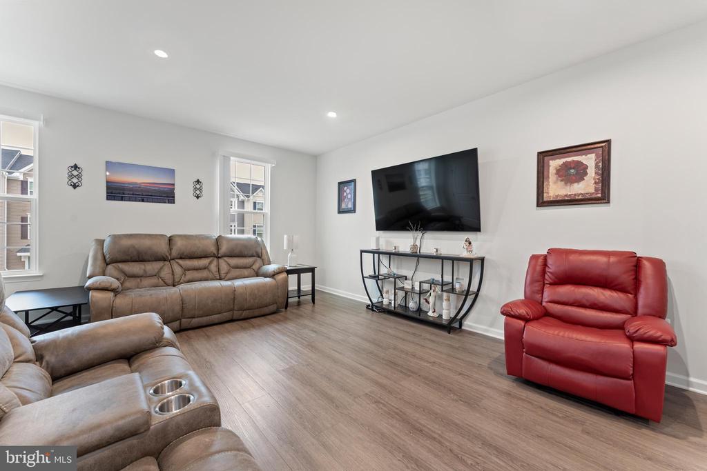 8809 STEVENSON LANE