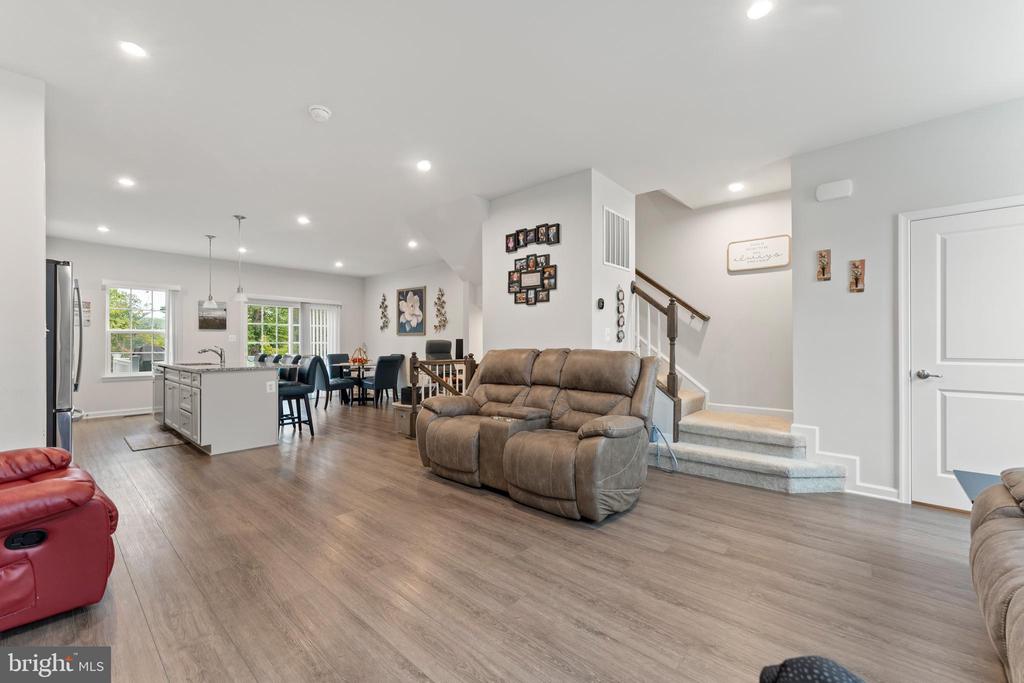 8809 STEVENSON LANE